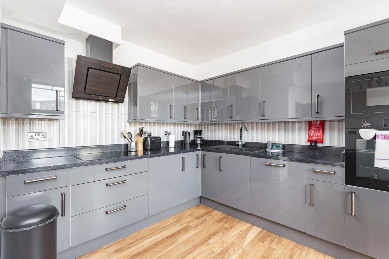 Manhattan Heights Apartamento Maidstone Exterior foto